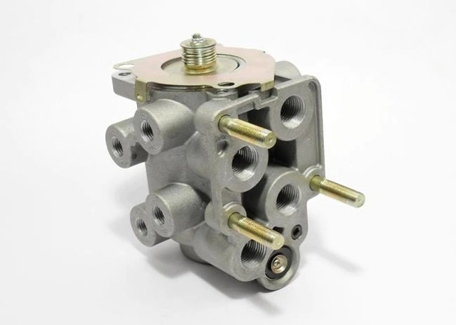 VALVULA PEDALERA TIPO BENDIX E-7  